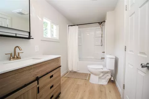 Bath - 809 State, Three Rivers, MI 49093 photo 1 of 1