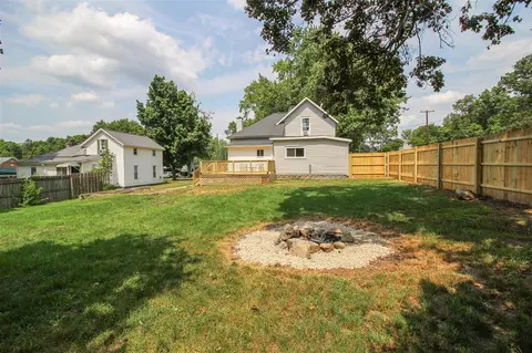 Exterior - 809 State, Three Rivers, MI 49093 photo 6 of 11