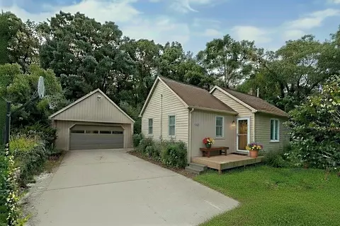 945 Rose, Ann Arbor, MI 48103