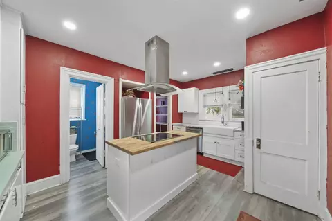 Kitchen - 900 2nd, Jackson, MI 49203 photo 1 of 4