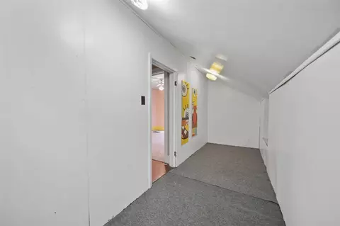 Entry Way - 900 2nd, Jackson, MI 49203 photo 4 of 4