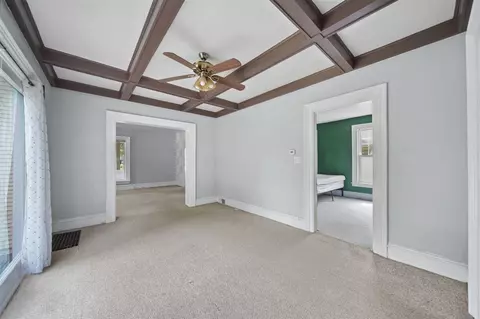 Living - 900 2nd, Jackson, MI 49203 photo 7 of 7
