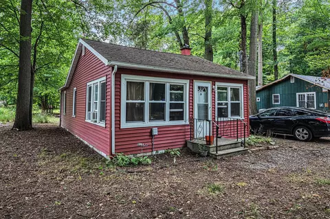 6972 Shady, Coloma, MI 49038