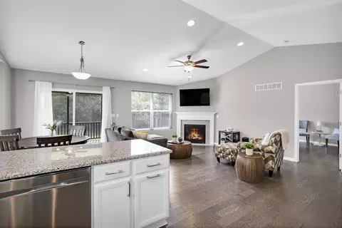 4115 Stoneridge, Jackson, MI 49203 photo 8