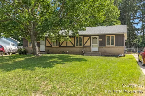 528 56th, Grand Rapids, MI 49548