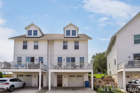 110 Keewatin #15, Douglas, MI 49406