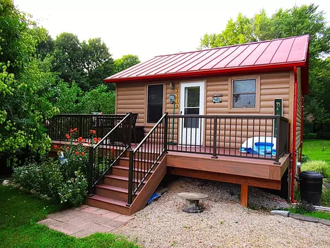 3713 Peterson, Gobles, MI 49055