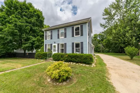 302 W Saint Marys, Decatur, MI 49045