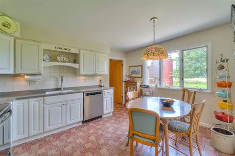 2614 Henry, Jackson, MI 49201 photo 8