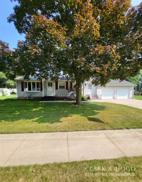 10910 North, Fowler, MI 48835