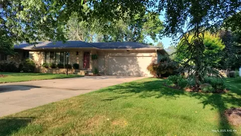 1686 Newcastle, Jenison, MI 49428