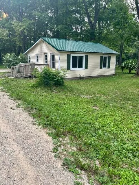 1137 S Bingham, White Cloud, MI 49349