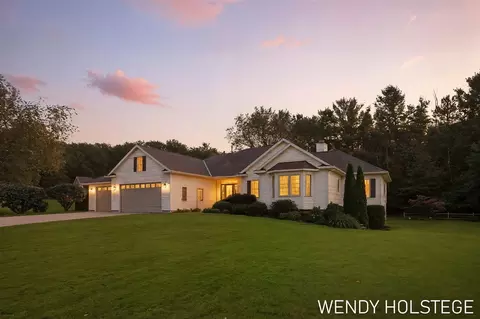 2060 Leisure, Holland, MI 49424