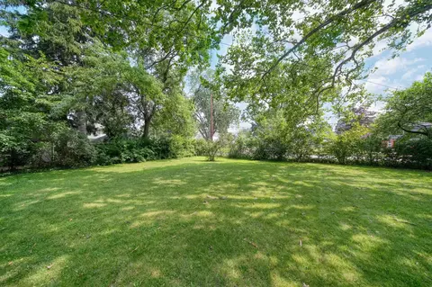 Exterior - 811 S Webster, Jackson, MI 49203 photo 10 of 13