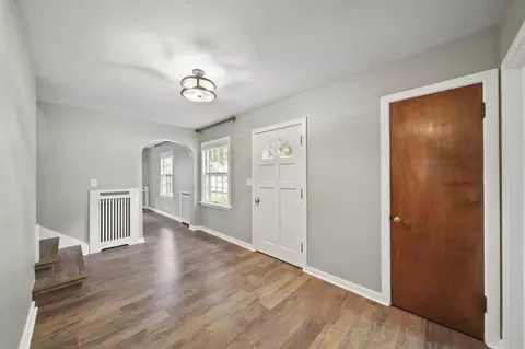 Entry Way - 811 S Webster, Jackson, MI 49203 photo 3 of 4