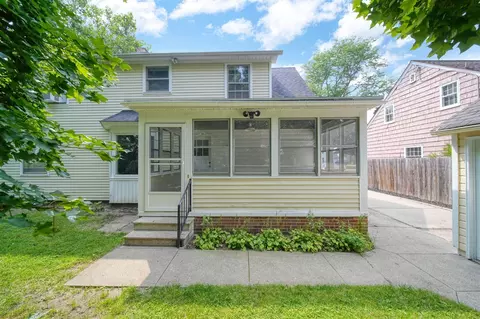 Exterior - 811 S Webster, Jackson, MI 49203 photo 6 of 13