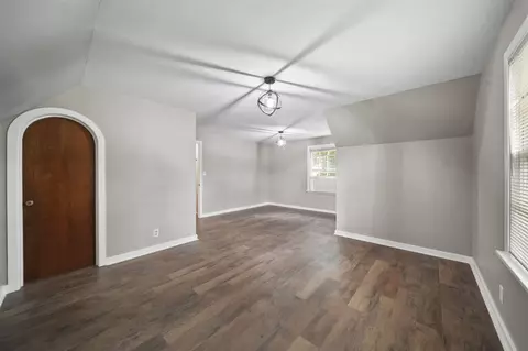 Living - 811 S Webster, Jackson, MI 49203 photo 5 of 5