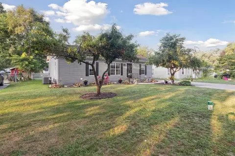 Exterior - 2139 Lewis Dr, Niles, MI 49120 photo 10 of 14