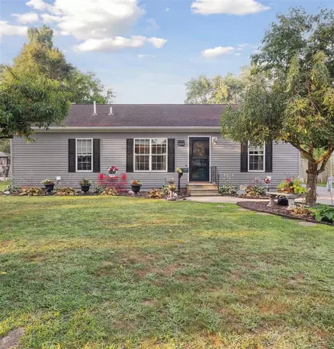 2139 Lewis Dr, Niles, MI 49120
