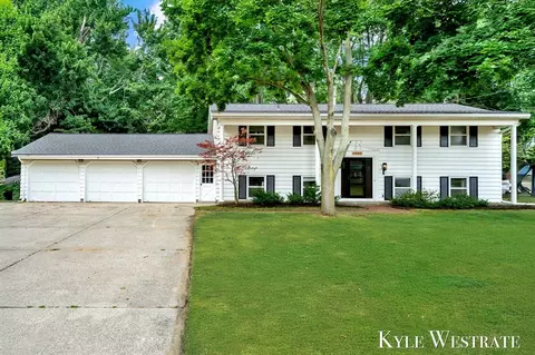 1337 Heather, Holland, MI 49423