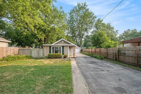 251 43rd, Grand Rapids, MI 49548