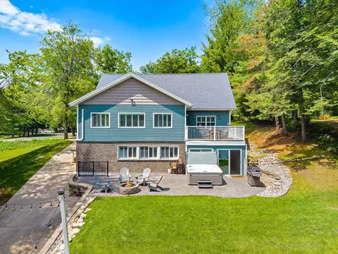 9190 W Marywood, Stanwood, MI 49346