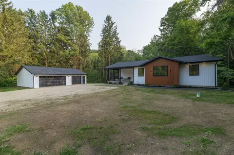 70765 M 43 Hwy, South Haven, MI 49090