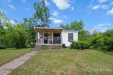 Exterior - 820 Hackett, Ionia, MI 48846 photo 4 of 5
