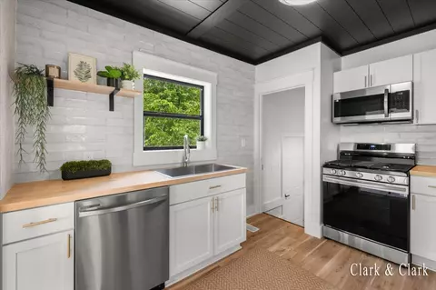 Kitchen - 820 Hackett, Ionia, MI 48846 photo 2 of 2