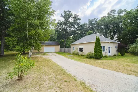 6719 E 1st St, Branch, MI 49402