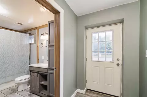 Entry Way - 6719 E 1st St, Branch, MI 49402 photo 2 of 2