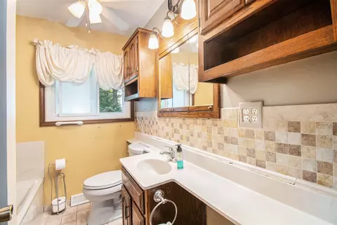 Bath - 3225 Wellman, Parma, MI 49269 photo 1 of 1