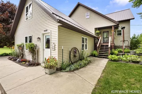 7253 Skeels, Holton, MI 49425