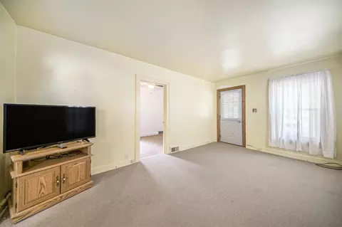 Living - 2405 Crest, Jackson, MI 49203 photo 2 of 2
