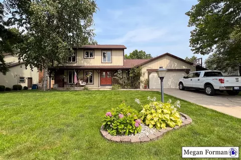 2075 Waterbury, Kentwood, MI 49508