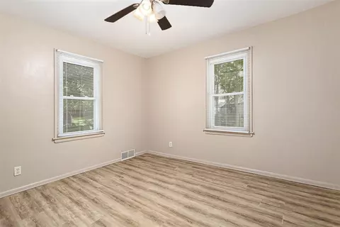 Bedroom - 367 N 29th, Springfield, MI 49037 photo 2 of 2
