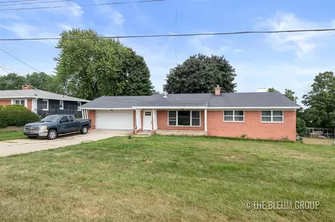 3770 Cordes, Comstock Park, MI 49321