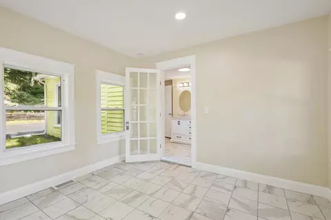 Entry Way - 818 E Main, Ionia, MI 48846 photo 3 of 4