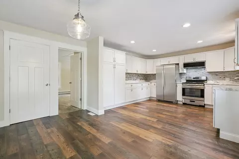 Entry Way - 818 E Main, Ionia, MI 48846 photo 2 of 4