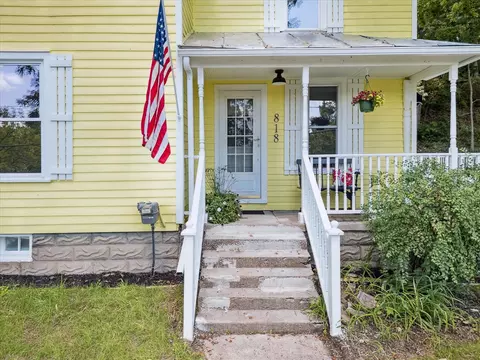 Exterior - 818 E Main, Ionia, MI 48846 photo 4 of 12