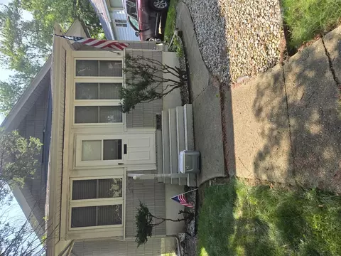 626 Chester, Jackson, MI 49203