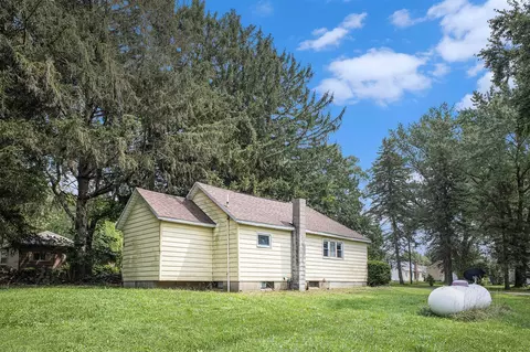 1423 Smith, Buchanan, MI 49107 photo 5
