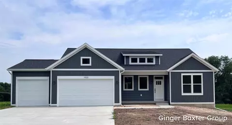14221 Ike #11, Lowell, MI 49331