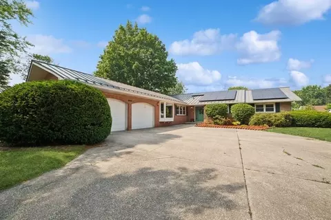 1373 Saint Joseph, Saint Joseph, MI 49085