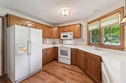 227 Phoenix, Plainwell, MI 49080 photo 19