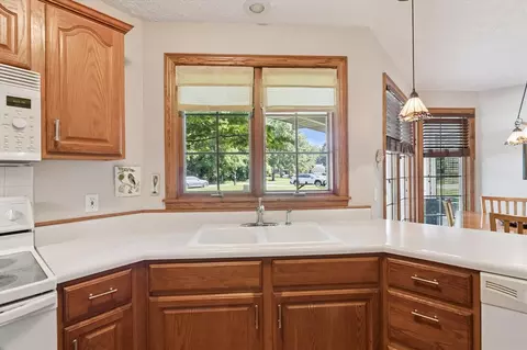 227 Phoenix, Plainwell, MI 49080 photo 17