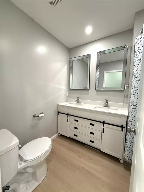 Bath - 632 Spring, Three Rivers, MI 49093 photo 1 of 2