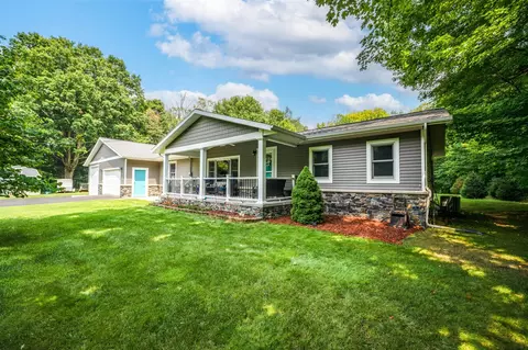 4179 65th, Holland, MI 49423