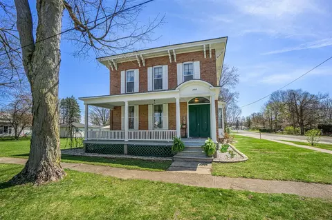 204 E Burr Oak, Centreville, MI 49032