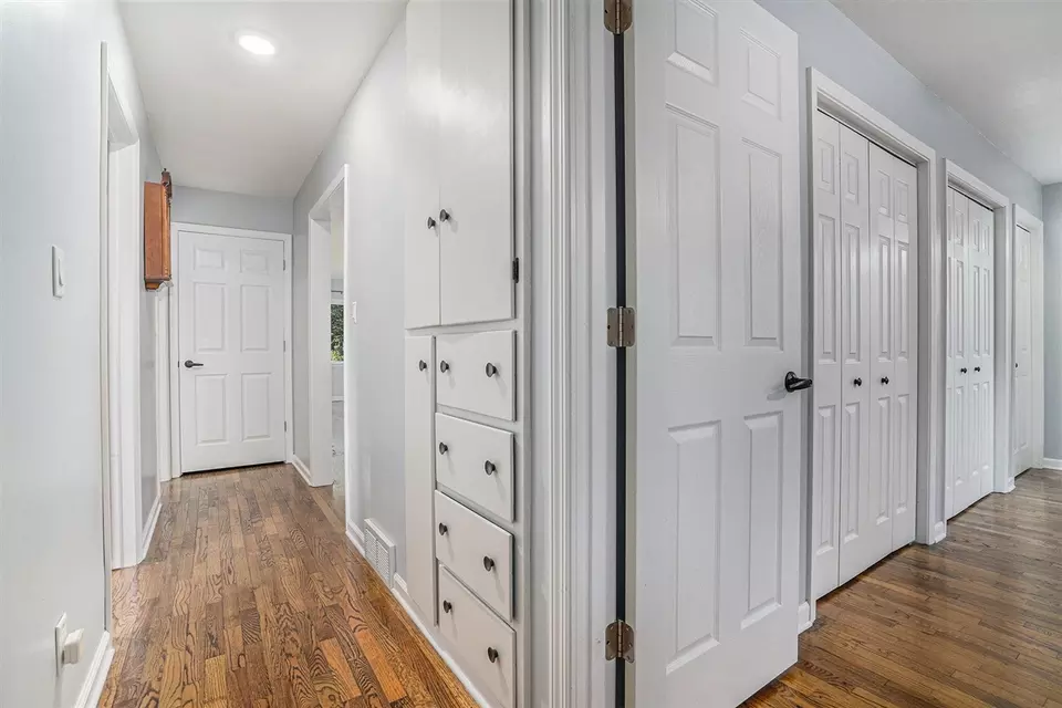 Entry Way - 21 S 15th St, Niles, MI 49120 photo 1 of 1